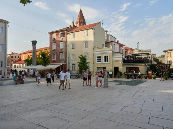 Zadar Kroatië Juli 2021 Petra Zoranica Plein Met Toeristen — Stockfoto