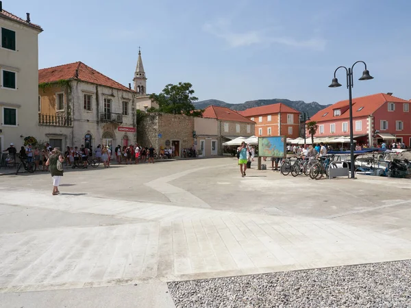 Jelsa Chorwacja Lipca 2021 Główny Plac Starym Mieście Jest Pełen — Zdjęcie stockowe