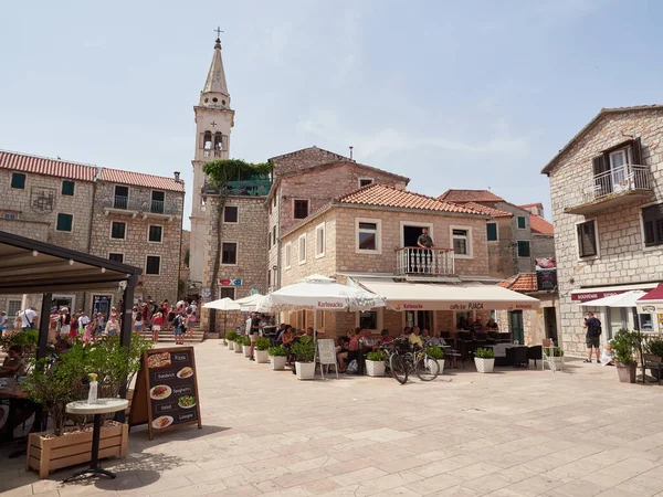 Jelsa Chorwacja Lipca 2021 Stare Miasto Widokiem Zabytkowy Kościół Twierdzy — Zdjęcie stockowe
