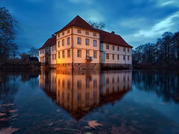 Herne Duitsland December 2020 Een Middeleeuws Waterkasteel Omringd Door Een — Stockfoto