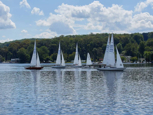 Έσσεν Nrw Γερμανία 2020 Baldeneysee Θέα Της Λίμνης Baldeneysee Πλωτά — Φωτογραφία Αρχείου