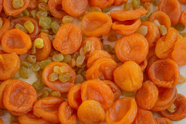 dried apricot and raisins, fruit background