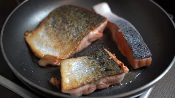 Salmon Fry Crispy Pan Oil — Stock Video
