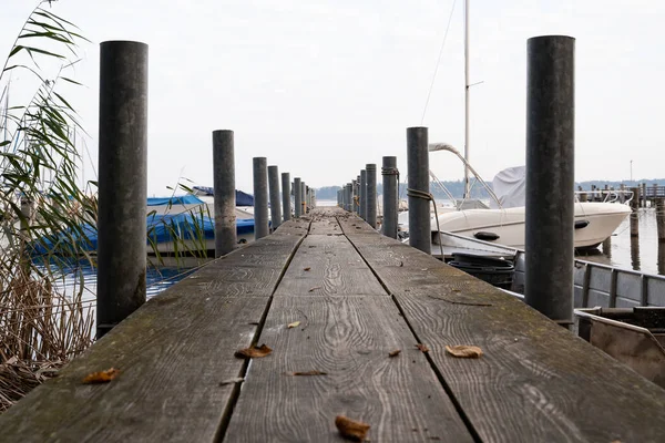 Wooden Pier Autumn Morning Tied Boats Sides — ストック写真