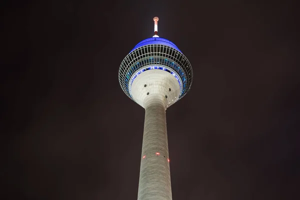 Verlichte Toren Düsseldorf Nachts — Stockfoto