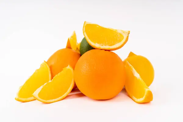 Frutos Naranja Lima Limón Sobre Fondo Blanco — Foto de Stock