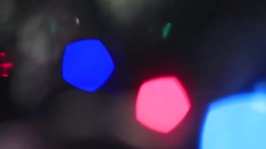 Noel renkli ışıklar hareket eder ve odak dışı titreşir. 