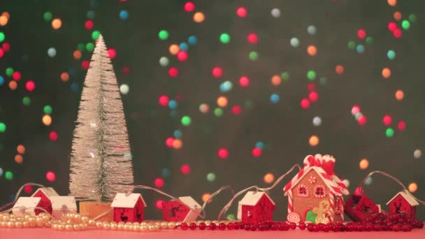 Screensaver árbol de Navidad blanco, guirnalda y casa de jengibre. — Vídeo de stock