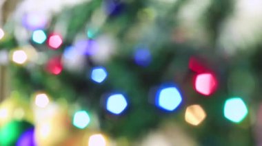 Bulanık Noel perisi renkli ışıklar parlıyor.