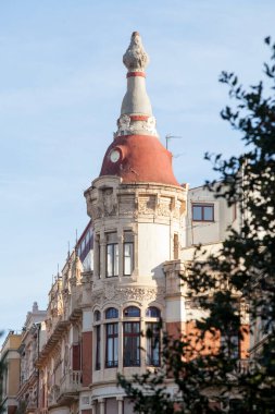 İspanyol klasik mimari yapı kulesi