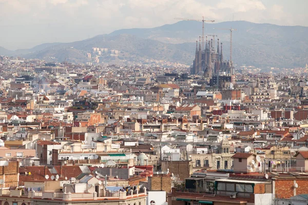 圣族教堂的城市景观 Sagrada Familia Temple Barcelona — 图库照片