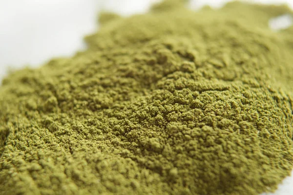 Kapalı Moringa, Moringa tozu, öğütülmüş moringa, yeşil toz