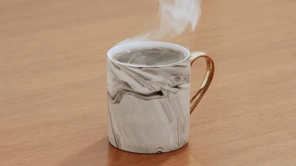 Курящий Черный Кофе Деревянном Столе — стоковое фото