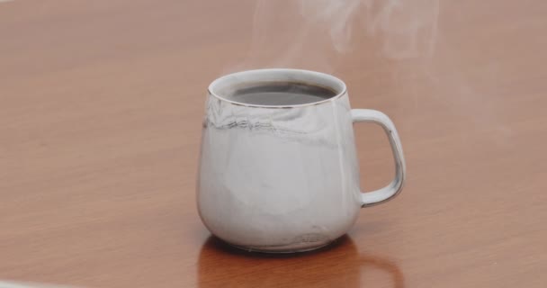 Rökning Kopp Svart Specialitet Kaffe Slow Motion Varmt Kaffe Snurra — Stockvideo