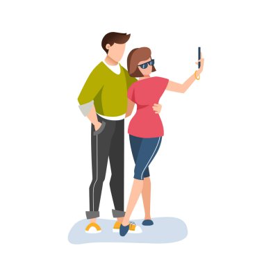 Adam, kız selfie çekiyor. Birbirine aşık çift
