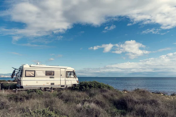 Camper Pantai Mediterranean Mobile Home Travel Dan Liburan — Stok Foto