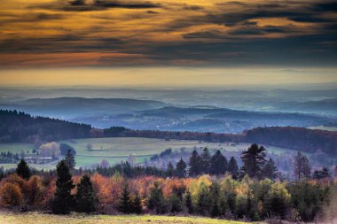Güzel bir sonbahar günbatımı