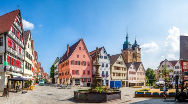 Markgroeningen, Baden-Wurttemberg / Almanya - 08.27.2019: Pazar yeri