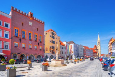Panorama tarihi şehri Neuoetting, Bavyera, Almanya 