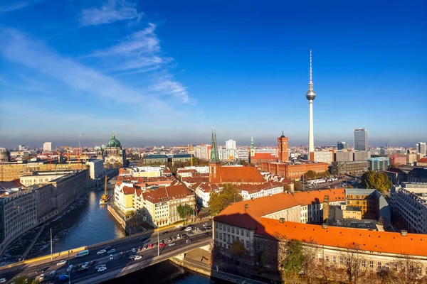 テレビ塔とスカイライン ベルリン ドイツ — ストック写真