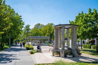 Kötü Vilbel 'in Su Kaynağı, Hessen, Almanya 