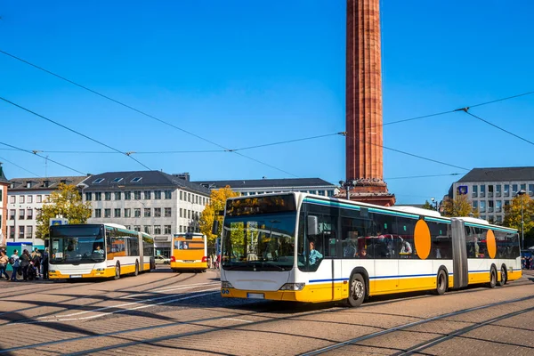 Ônibus Praça Louisen Darmstadt Alemanha — Fotografia de Stock