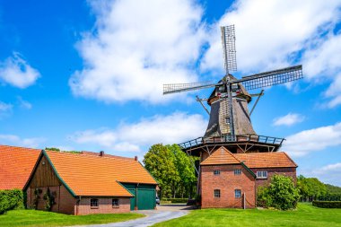 Edewecht, Doğu Friesland, Almanya 'daki yel değirmeni 