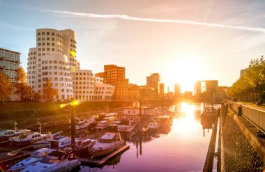 Medienhafen, Duesseldorf, Almanya 'da Media Marina 