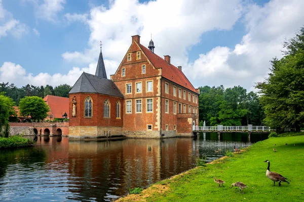Muenster, Almanya 'daki Huelshoff Kalesi 