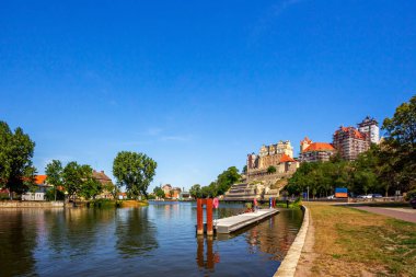 Bernburg, Almanya 'da nehir geçidi 