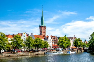 River Promenade, Luebeck, Holstein, Almanya  
