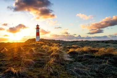 Listede Ev ve Deniz Feneri, Sylt, Kuzey Denizi, Almanya 