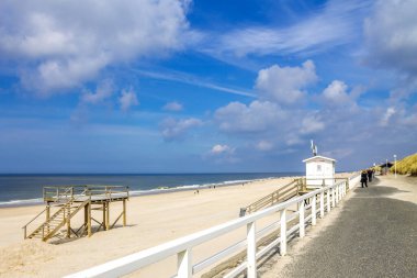 Almanya 'nın kuzeyinde, Sylt, Holstein eyâletinde plaj 