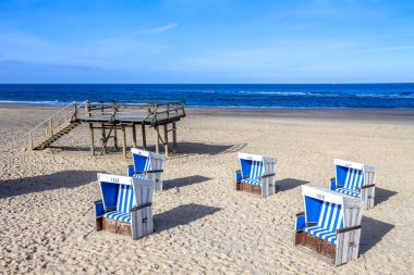 Almanya 'nın kuzeyinde, Sylt, Holstein eyâletinde plaj 