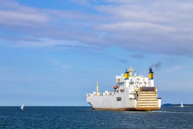 Almanya 'nın Travemuende limanında gemi 