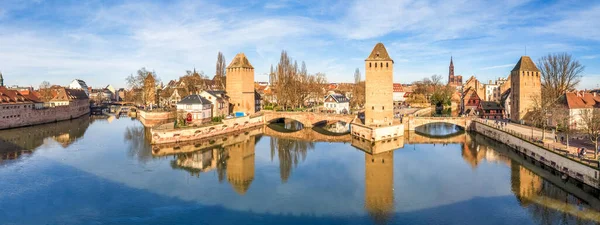 Strassburg, Fransa 'daki Köprü (Ponts Couverts) 