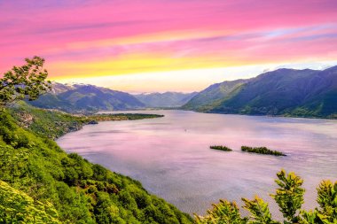 Lago Maggiore, İsviçre / İtalya 'ya bak