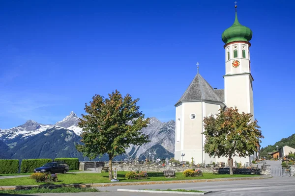 Monatfon 'daki kilise, Montafon Dağları, Avusturya 