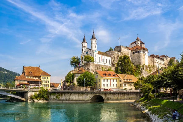 İsviçre 'deki Aarburg Kilisesi ve Kalesi 