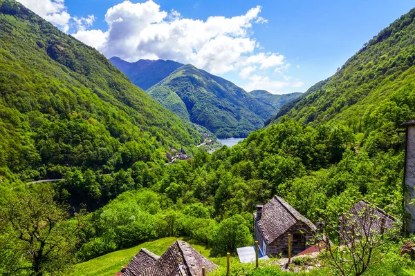 Gyönyörű Lavertezzo Village Tessin Svájc — Stock Fotó