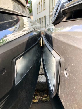 Almanya 'da çok sıkı bir park yeri var. 