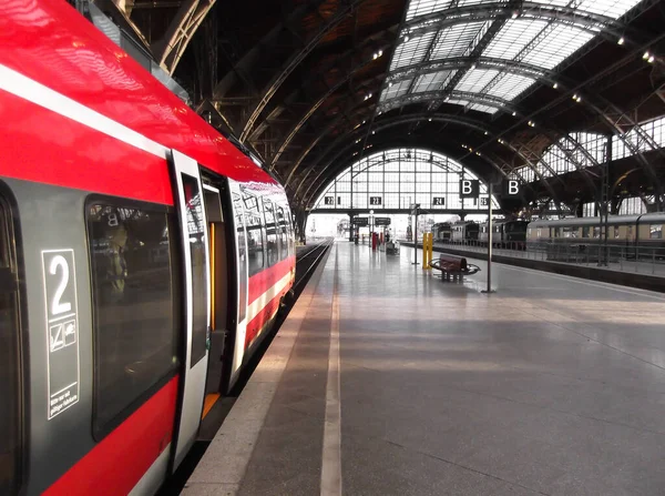 Ana İstasyonda Tren 