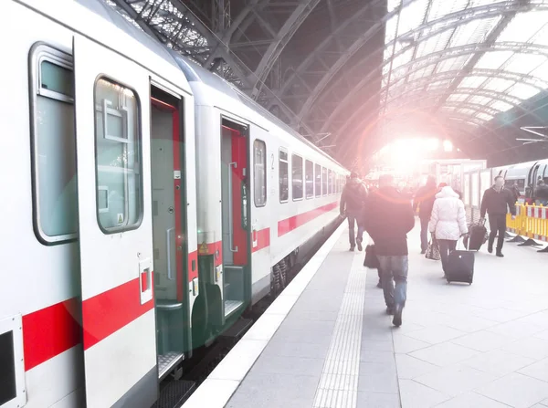 Ana İstasyonda Tren 