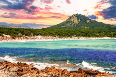 Cala Agulla plajı Cala Rajada yakınlarında, Mallorca, İspanya 