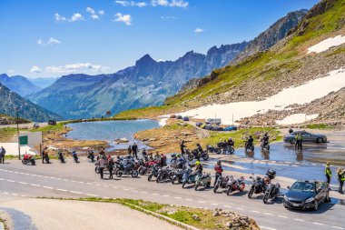 İsviçre 'de Sustenpass Caddesi 