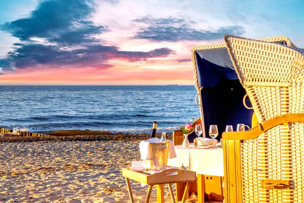 Večeře Při Svíčkách Pláži Židle Baltské Moře Německo — Stock fotografie