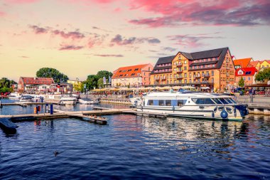 Waren an der Mritz 'deki Marina, Mecklenburg Vorpommern, Almanya 