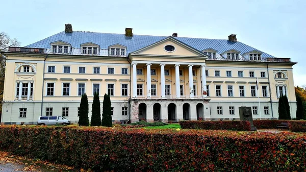 Historisch Mooi Landhuis Het Letse Dorp Kazdanga Het Najaar Van — Stockfoto