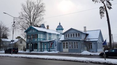 Letonya 'nın Jurmala kentindeki Şair Aspazija Müzesi Soğuk bir kış gününde Şubat 2021 başlarında.