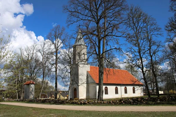 Igreja Luterana Velha Pequena Aldeia Letã Renda Maio 2020 — Fotografia de Stock
